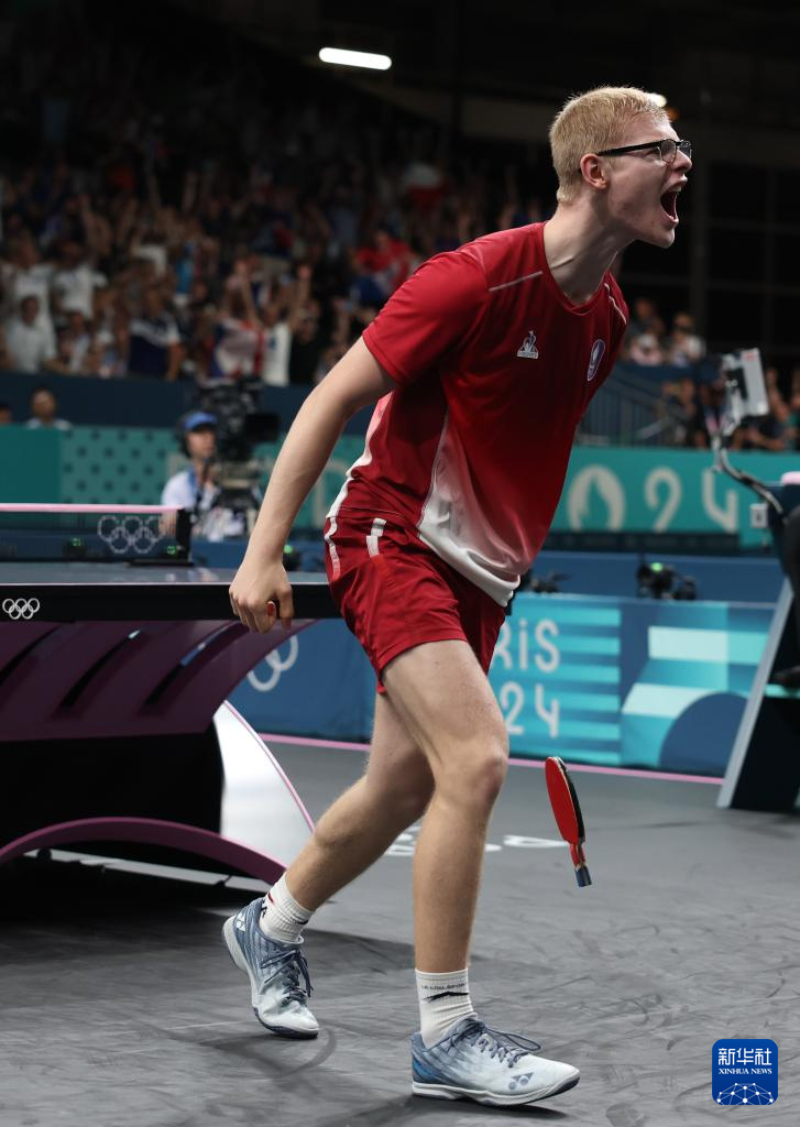 在第四节两 在第四节两